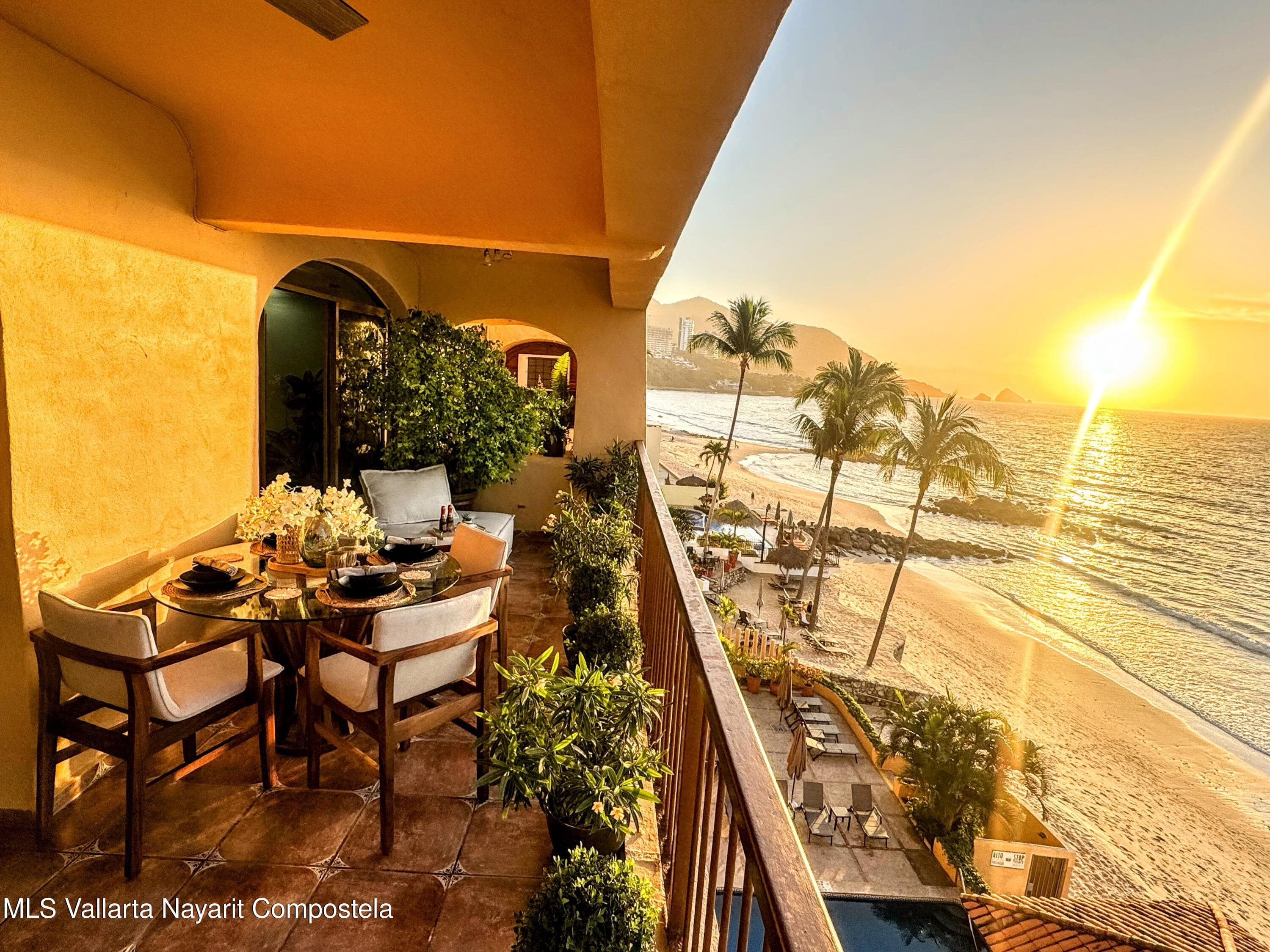 Condo Punta Negra