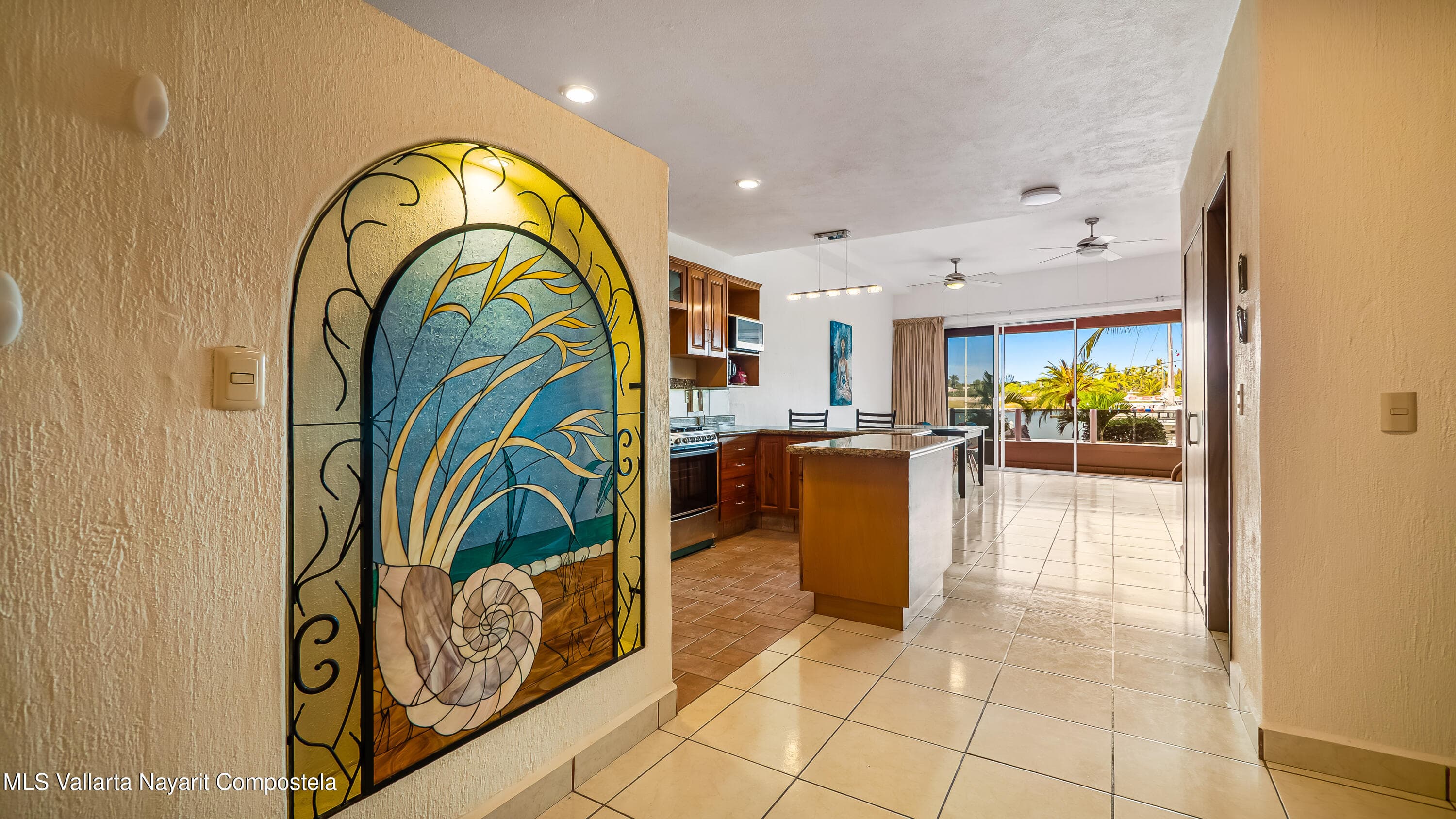 Condo Delfines